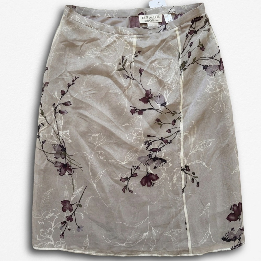 Due per Due Petite Silk Floral Skirt Size 6P Taupe Plum Botanical A-Line Knee